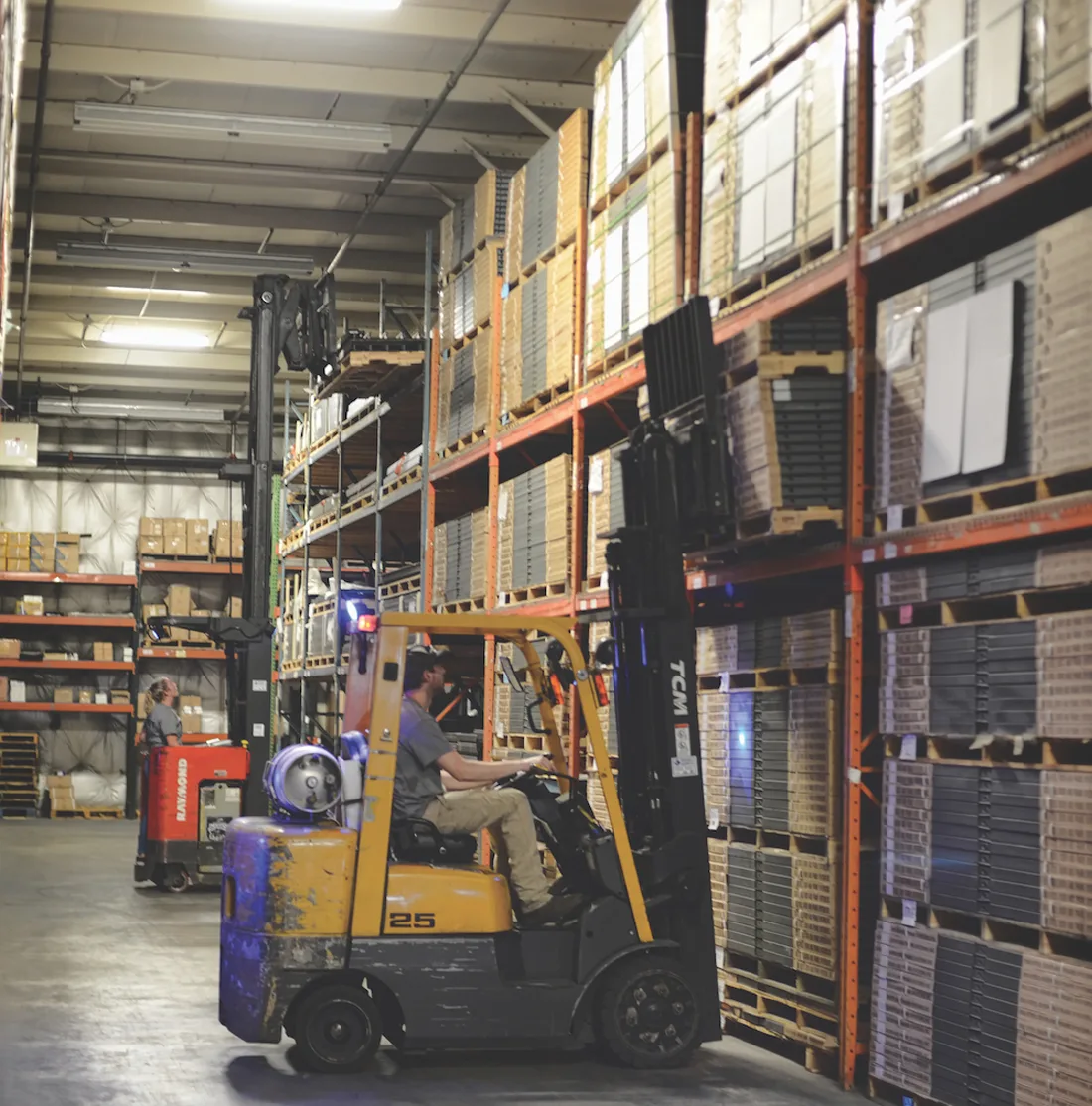 RAH_3668-crop Forklifts in TAB Industries warehouse